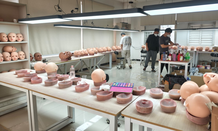 領航智能體驗新紀元 東莞市千尤AI娃娃工廠以出貨量領跑，躋身國內前十廠商